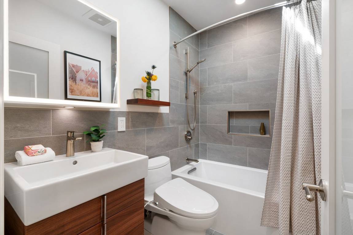 Second bathroom at 758 Monterey Boulevard