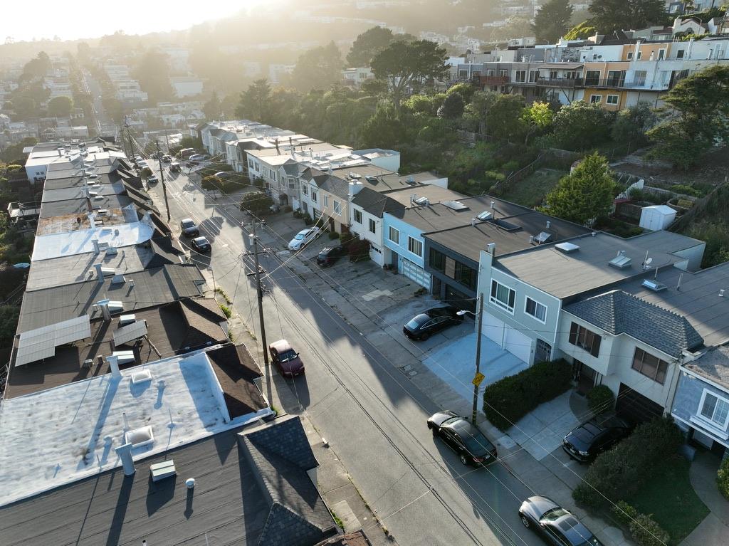 Late light on the slope in San Francisco District 4